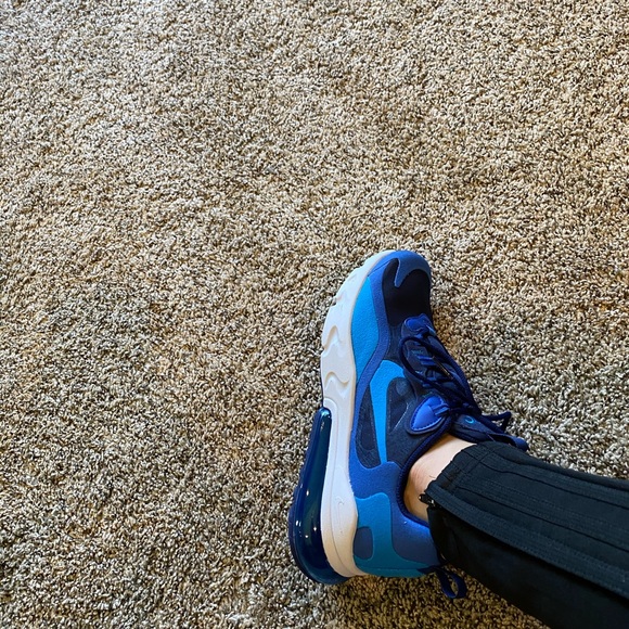 FLASH SALE Nike Air Max 270 React Women’s Sneakers - Picture 4 of 12